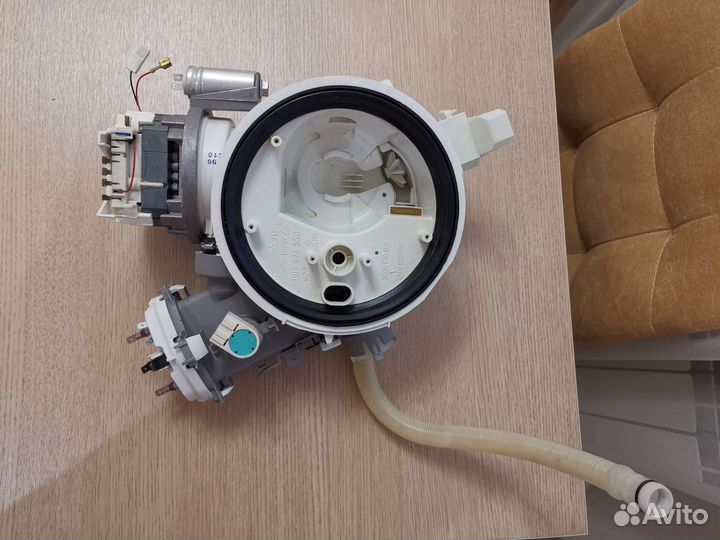 Запчасти на посудомойку Bosch