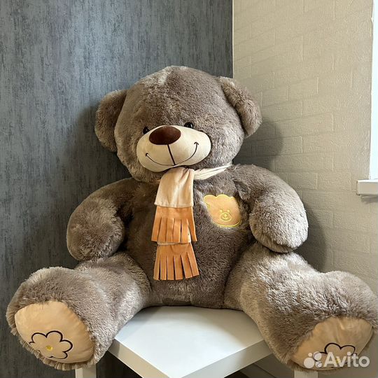 Плюшевый медведь большой