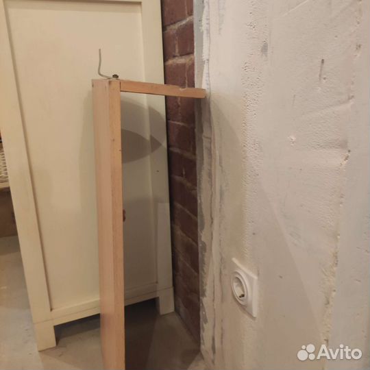 Зеркало с полкой