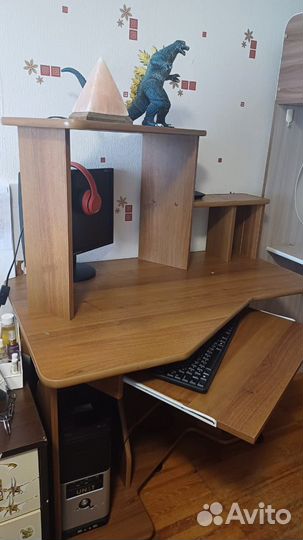 Школьный уголок