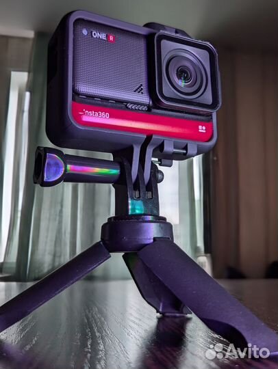 Экшн-камера Insta ONE R + модуль 4K wide angle