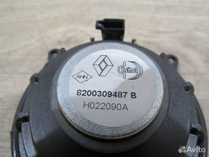 Динамик Renault Duster