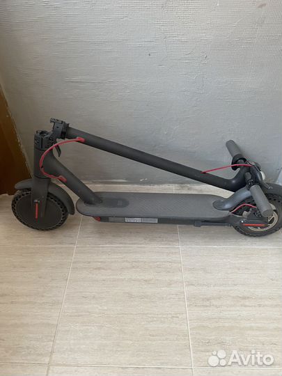 Электрический самокат xiaomi М365
