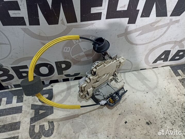 Замок двери задний правый Audi A6 C6