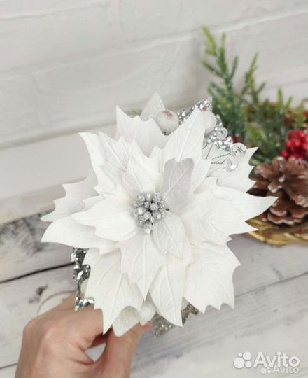 Ободок новогодний Пуансеттия