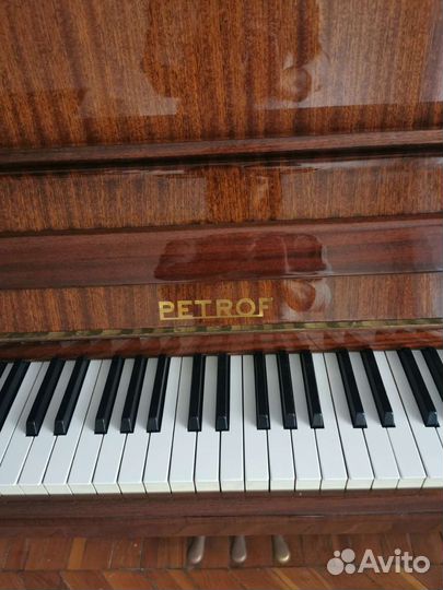 Пианино petrof