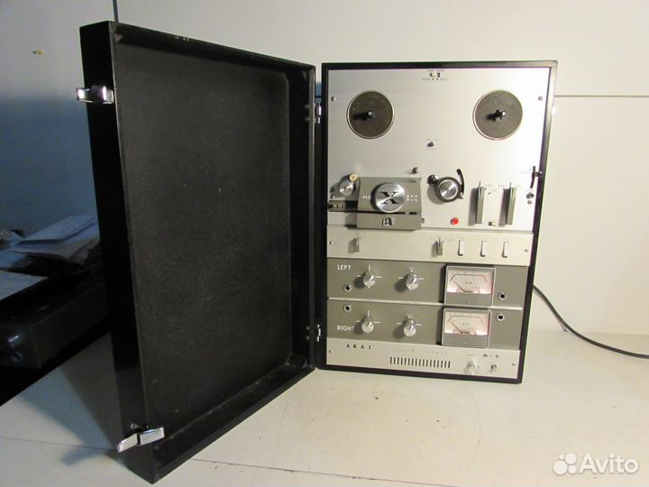 Akai M-9 Катушечный магнитофон Japan 1968г
