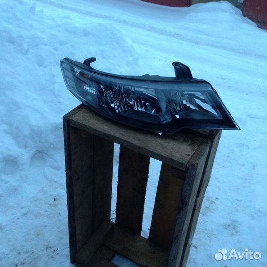 Фара правая Kia Cerato