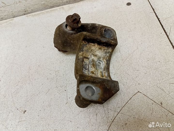 Кронштейн переднего стабилизатора