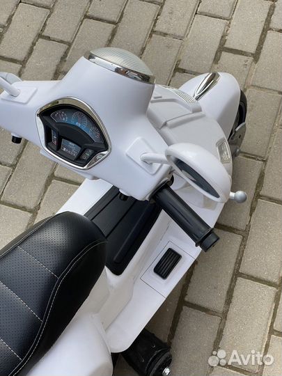 Электромотоцикл детский vespa