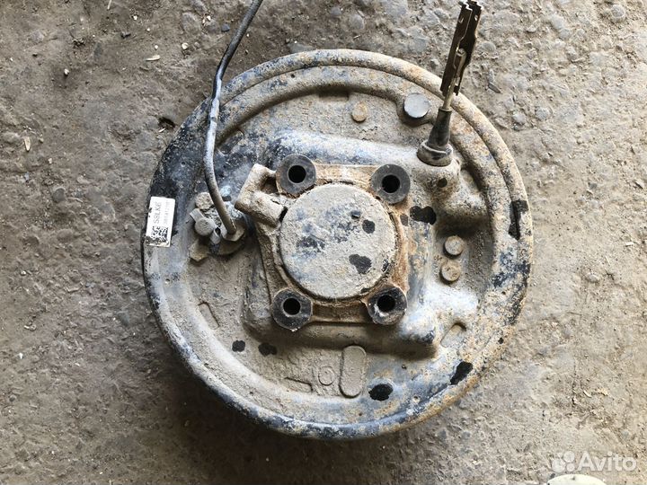 Ступица заднего левого колеса Шевроле Кобальт