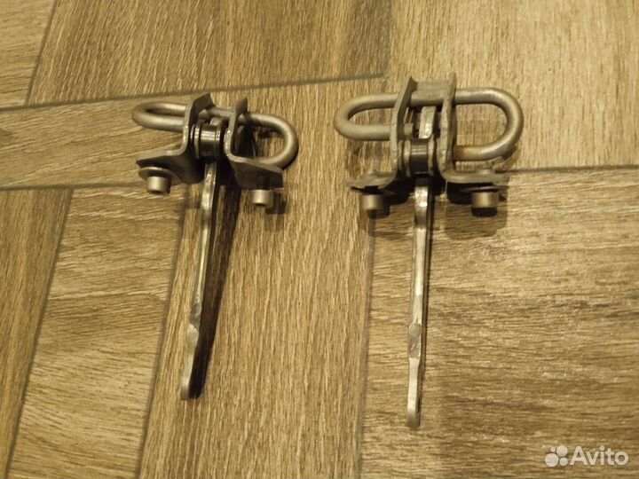 Фиксатор задней двери Audi 100, 200 C3, 80, 90