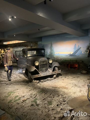 Автозаправщик на АЗС