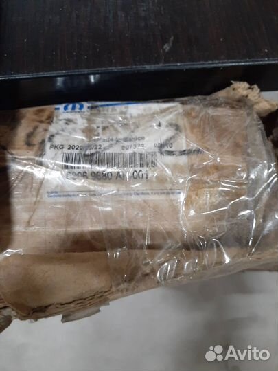 Амортизатор задний Jeep Grand Cherokee WK2