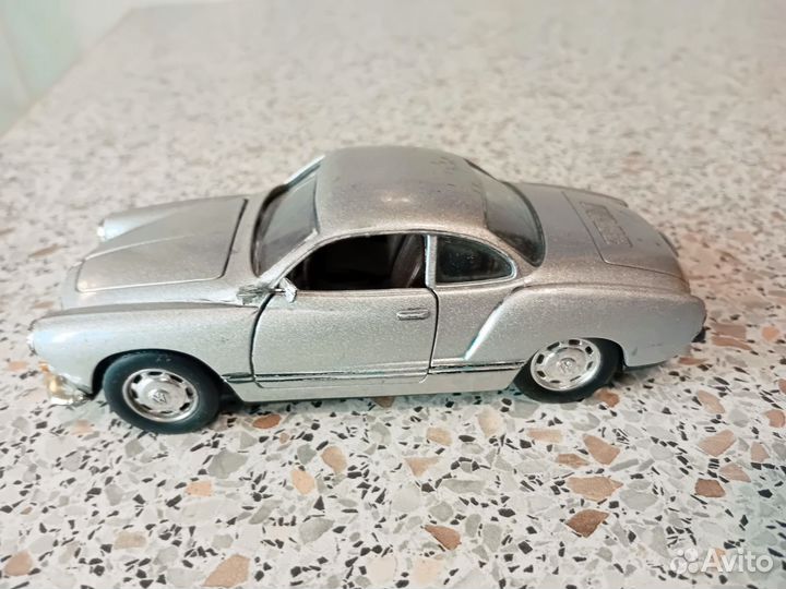 Модель автомобиля Фольксваген 1966 года 1/28