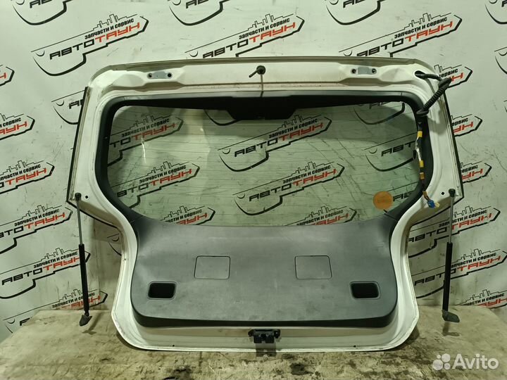 Дверь задняя toyota allex corolla runx NZE121 NZE124 ZZE122 ZZE123 ZZE124 6700513B90 белый, 040 NE26