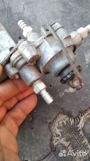 Вакуумный бензонасос