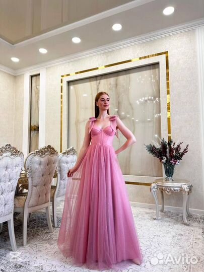 Вечернее платье для выпускного бала