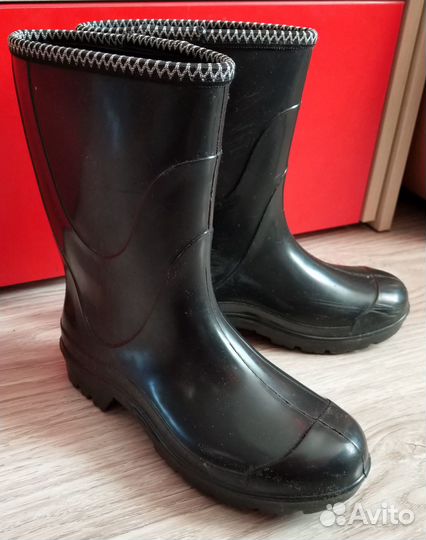 Резиновые сапоги 35р