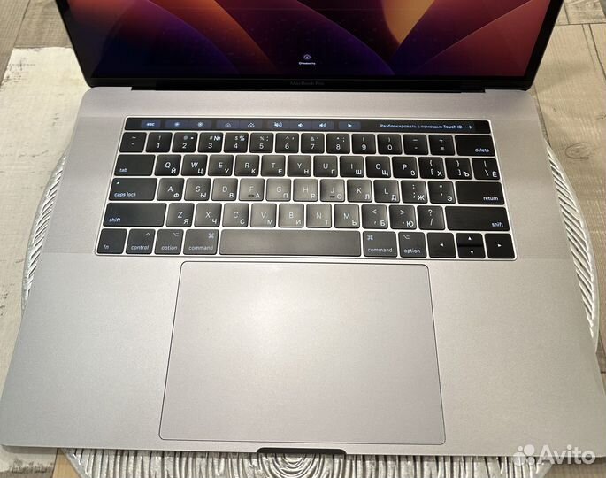 MacBook Pro 15 2017 i7 2.9ггц/16/512/Radeon 560
