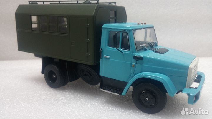 1:43 ЗИЛ-4333 кунг