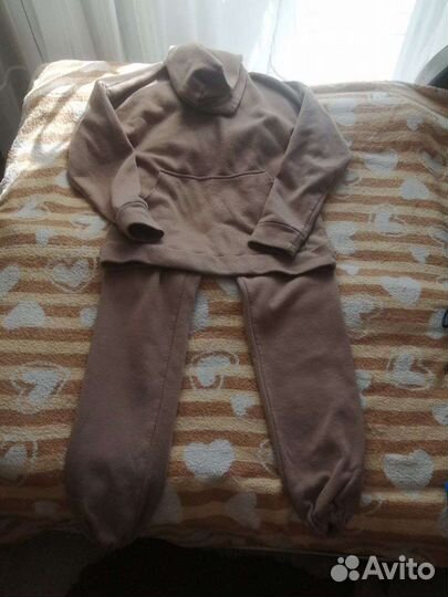 Спортивный костюм женский