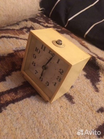 Часы настольные СССР Будильник