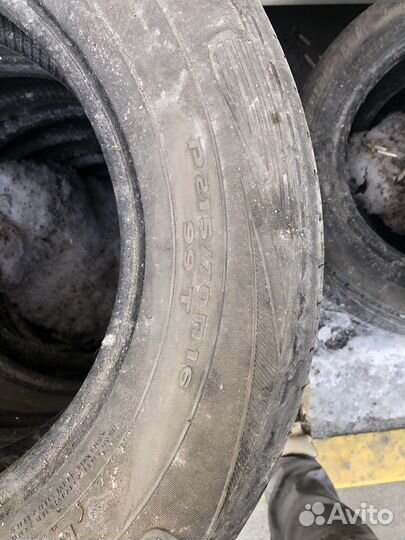 Kumho Road Venture APT KL51 215/70 R16