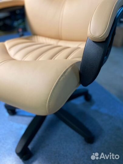 Компьютерное кресло
