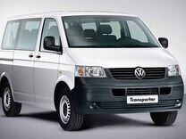 Водитель на Volkswagen Transporter