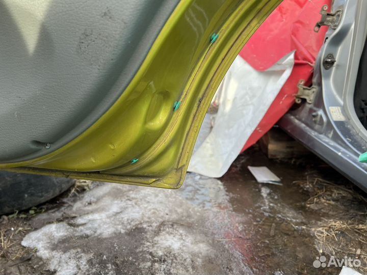 Задняя правая дверь Kia Rio 1 Универсал хэтчбек