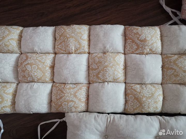 Бортики бомбон в кроватку