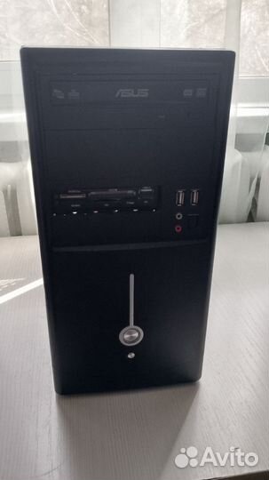 Системный блок с блоком питания и дисководом