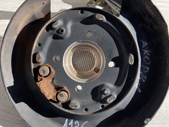 Цапфа задняя правая Honda Accord 8