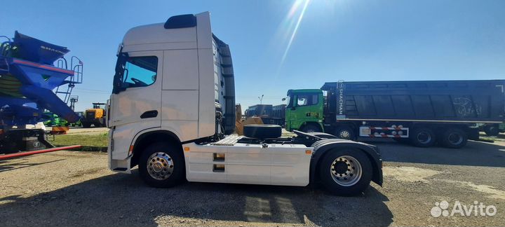 Shacman (Shaanxi) SX4188YY381, 2024