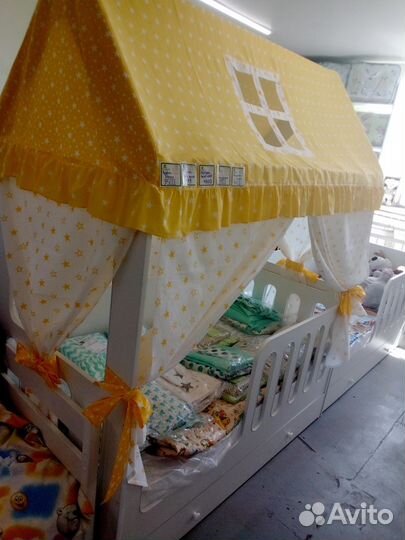 Кроватка детская Домик 1600-800