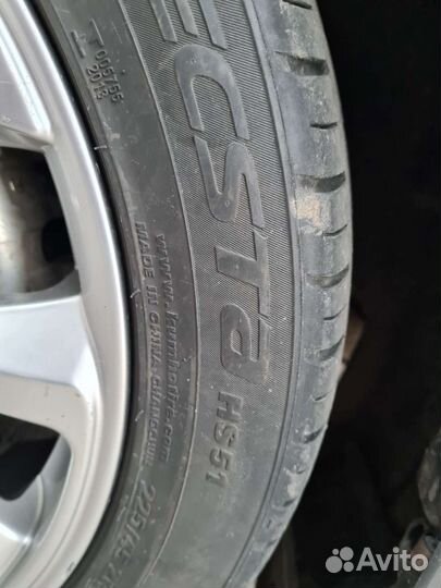 Kumho Ecsta HS51 225/45 R17
