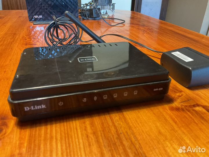 Роутеры 4 шт