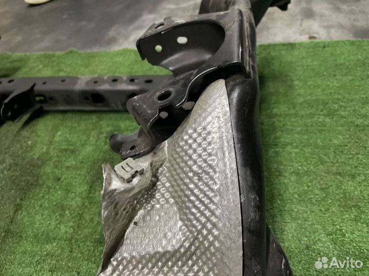 Подрамник подвески передний Mercedes-Benz
