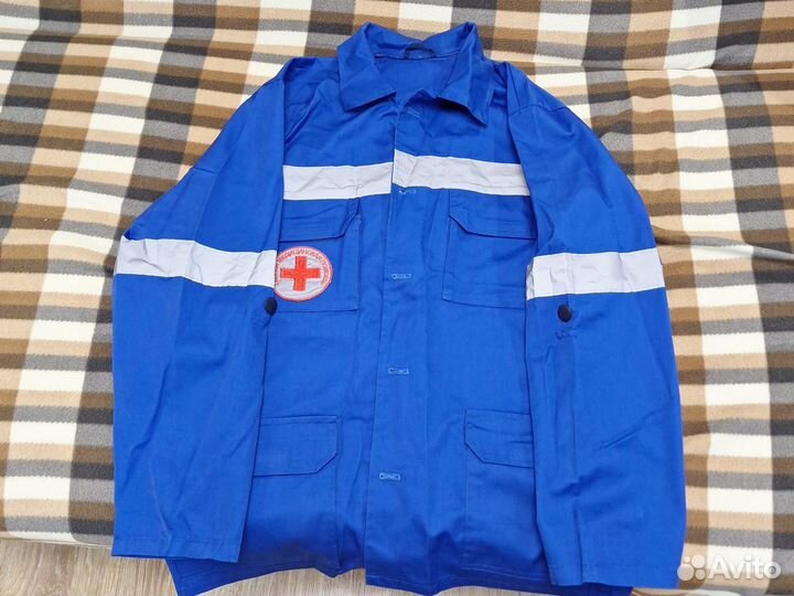 Две куртки скорая помощь