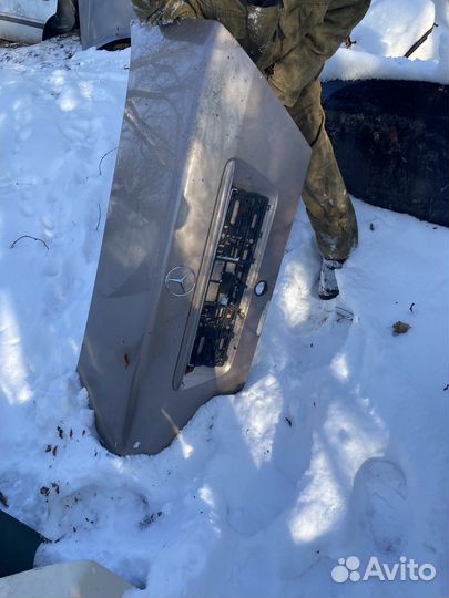 Крышка багажника Мерседес w202 седан