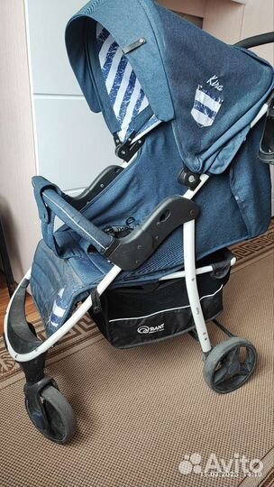 Прогулочная коляска
