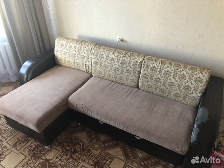 Диван угловой