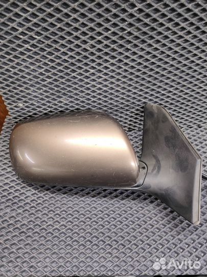 Зеркало правое Toyota avensis t250 оригинал