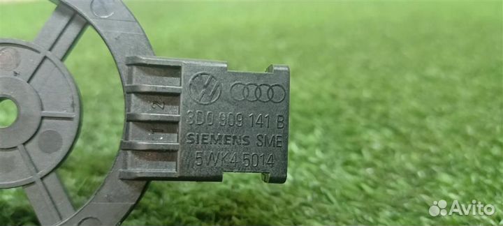 Антенна Audi Audi A8 4E 2002-2007