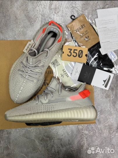 Кроссовки оптом