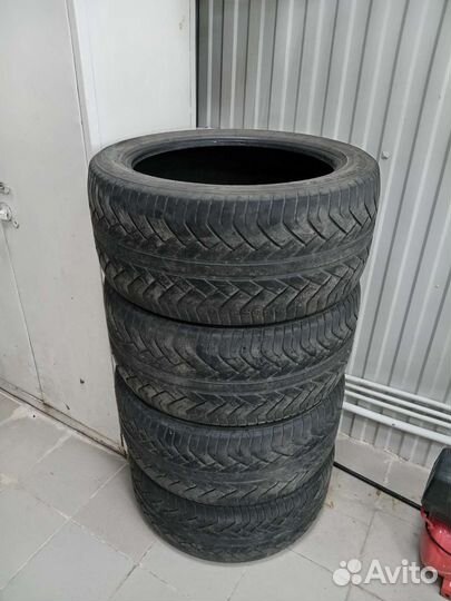 Yokohama Advan S/T V801 295/40 R20 106Y