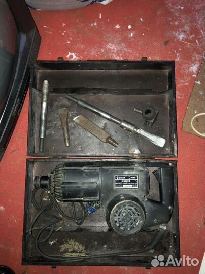 Dauer Rebir IE 4207 B