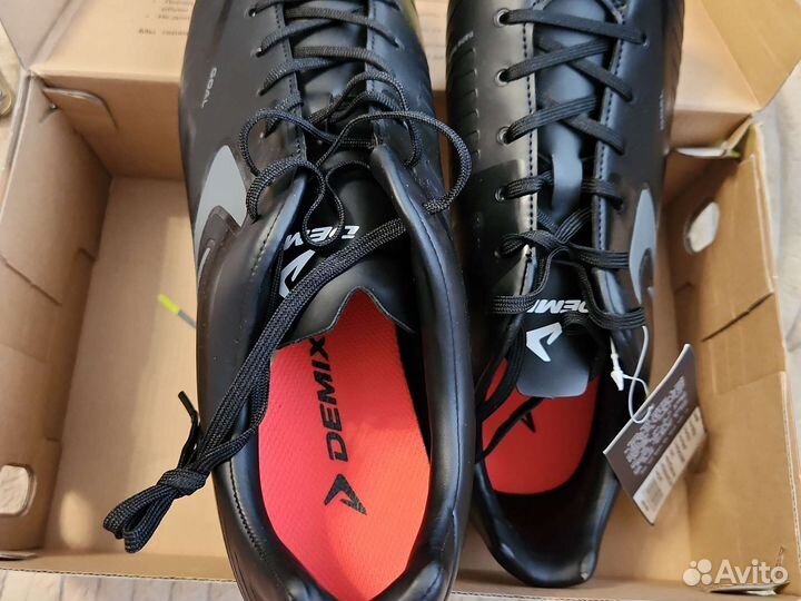 Футбольный буцы 45