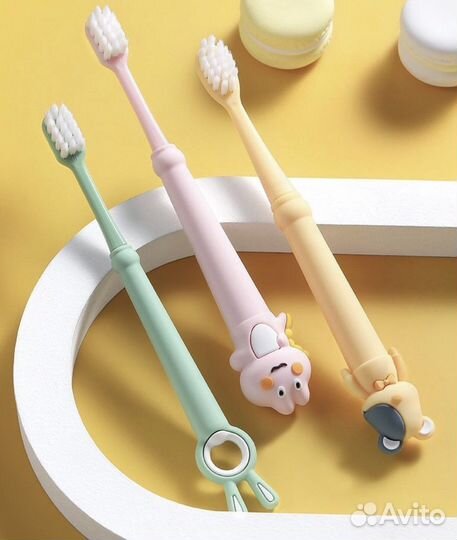 Детская зубная щетка